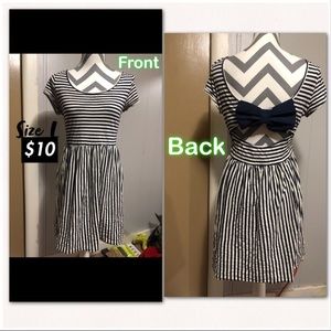 Keds stripped dress w/ back bow 🎀